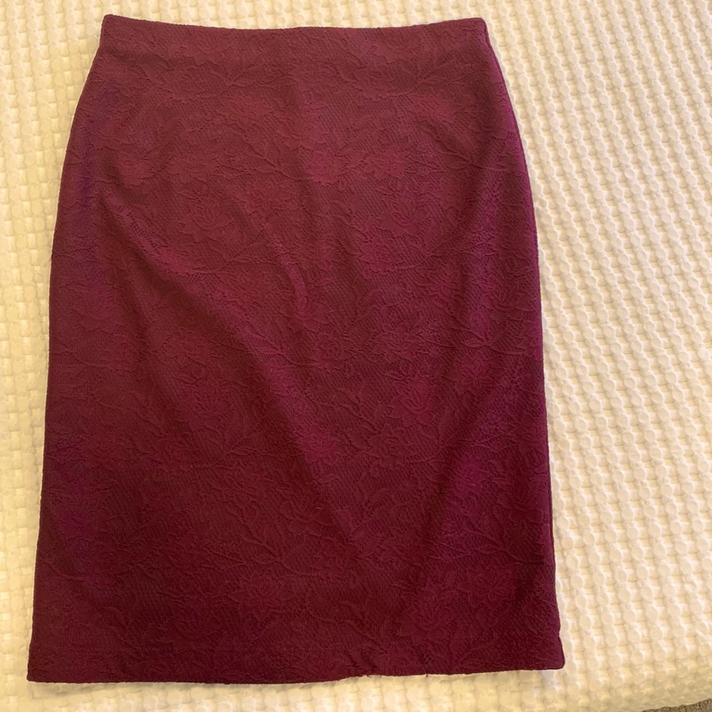 Elastic waist lace pencil skirt